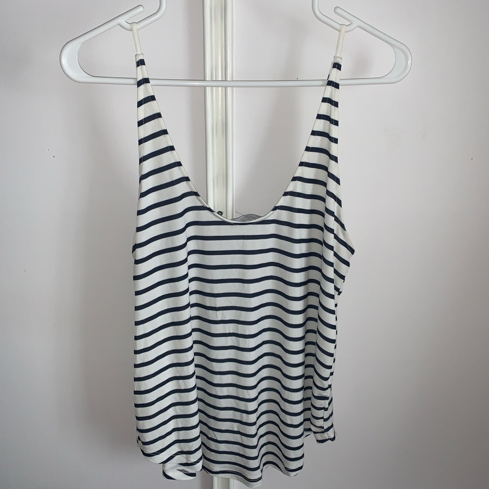 Flowy Tank Top - Picture 3 of 3